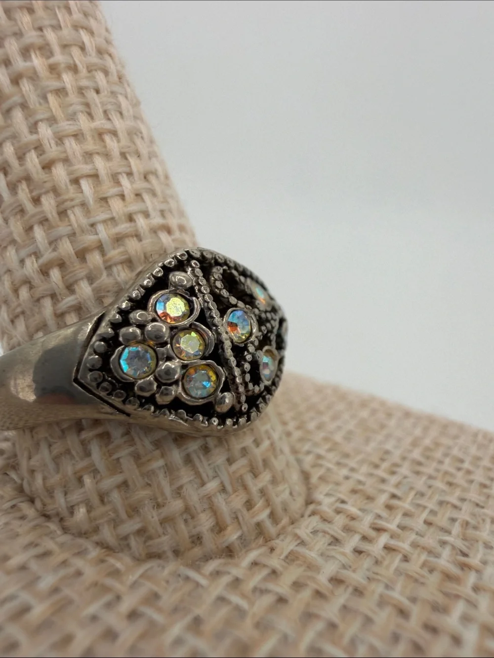 Vintage-Inspired Iridescent Crystal Cluster Pattern Ringin Silver(Vintage Color)